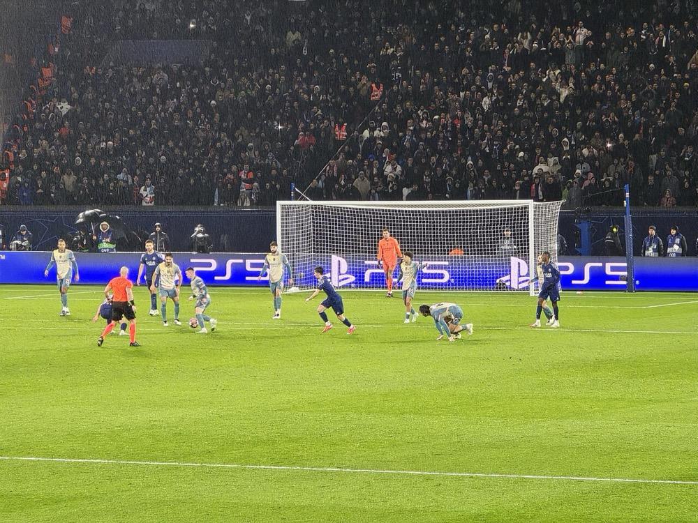 登贝莱双脚均衡技术深度解码：足坛最罕见的天赋如何改变比赛